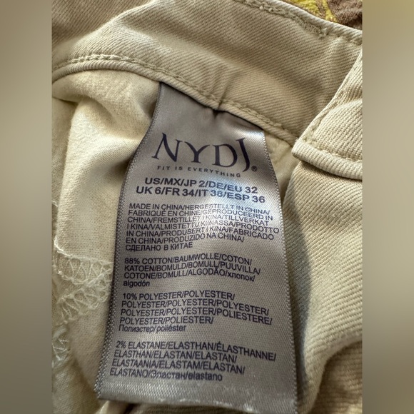 NYDJ Teresa Wide Leg Pants- Size 2 - Color is Feather - Excellent Condition - Picture 7 of 10